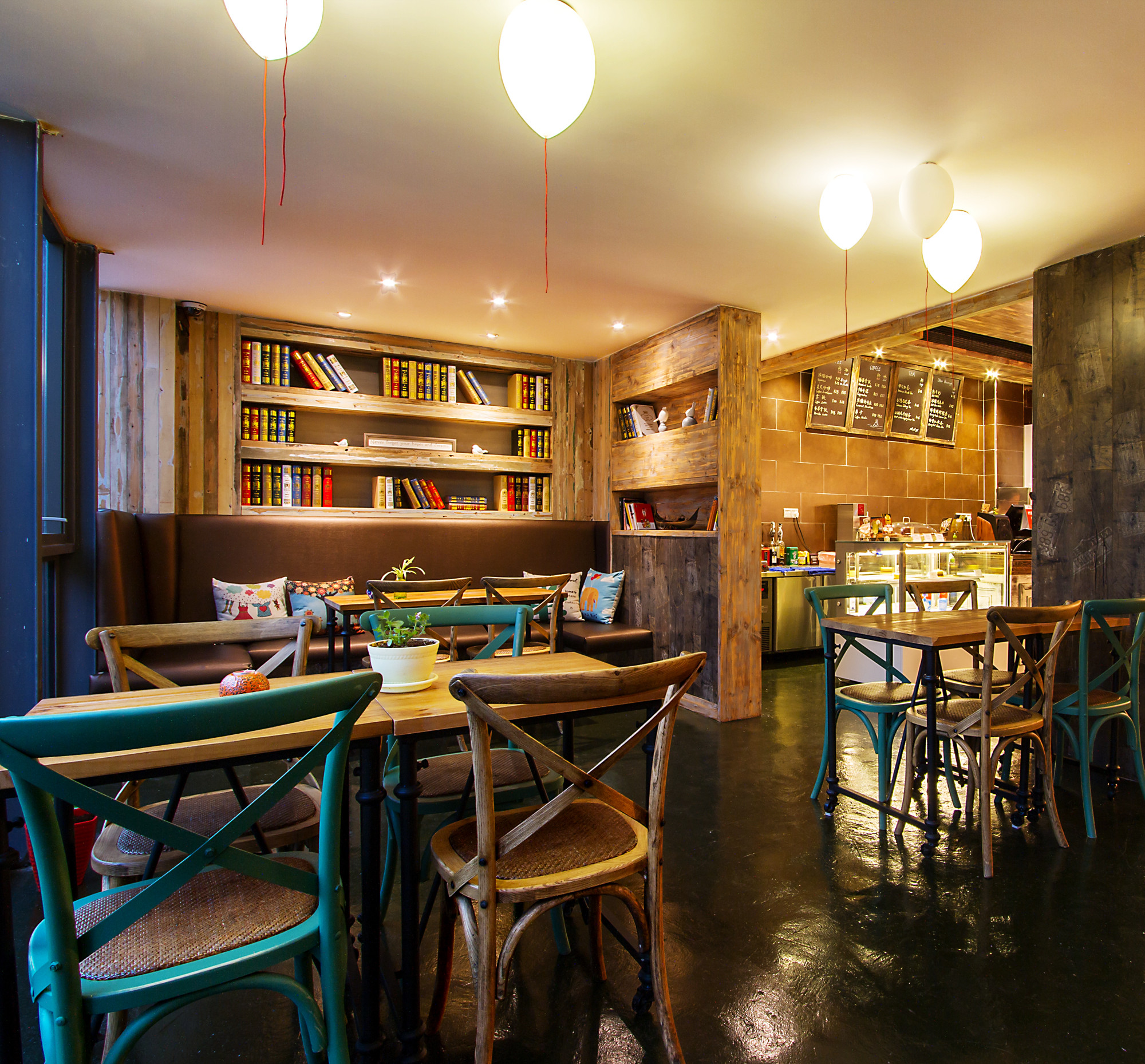 虹口區(qū)美式工業(yè)風咖啡廳裝修設計-第5張圖片-上海古都建筑設計集團