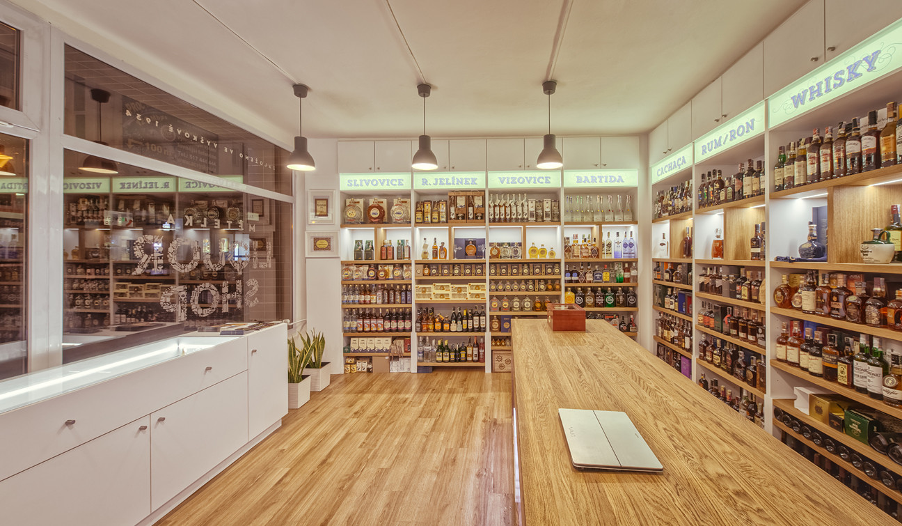 現(xiàn)代時(shí)尚酒莊裝修設(shè)計(jì)-第2張圖片-上海古都建筑設(shè)計(jì)集團(tuán)