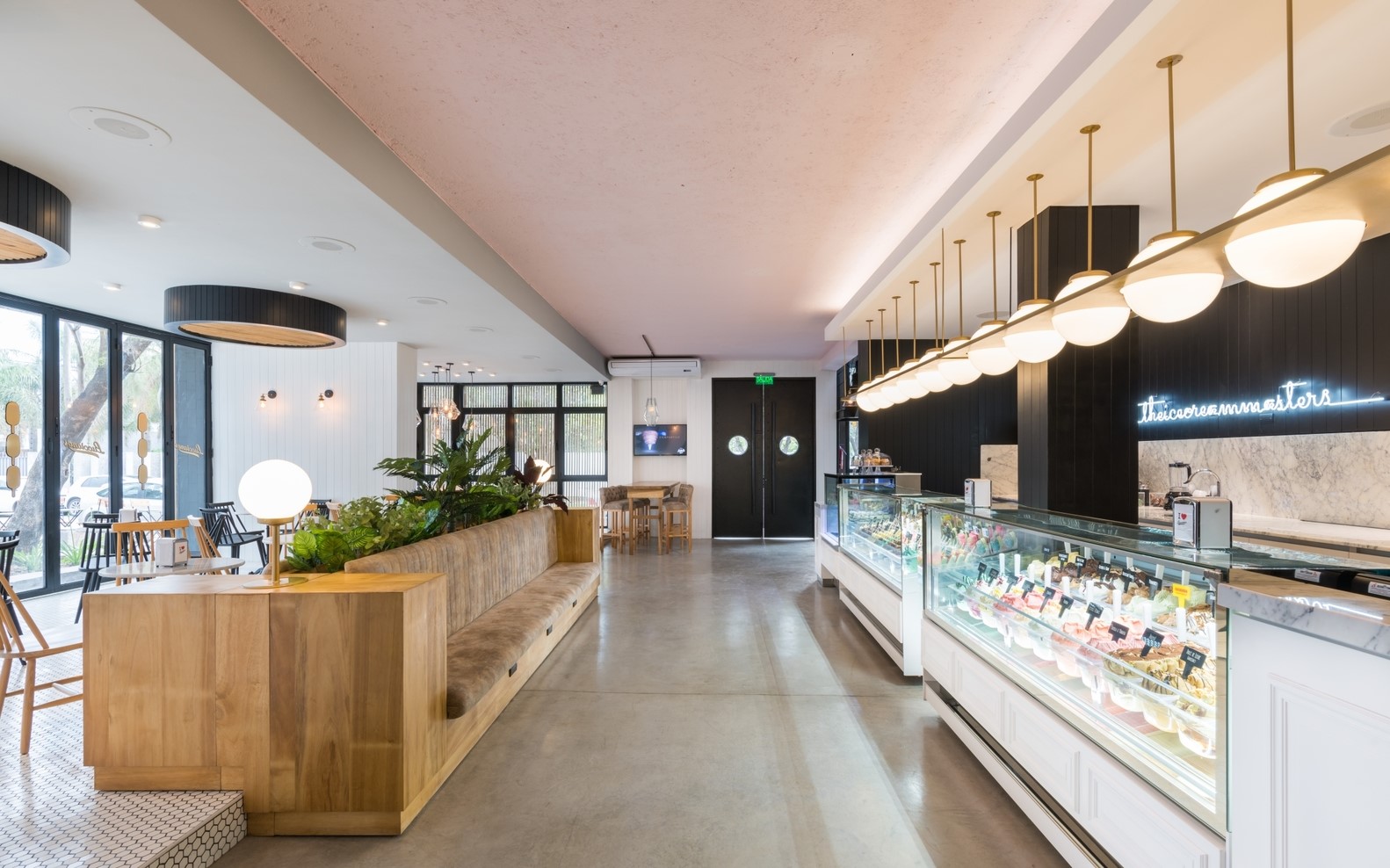 簡(jiǎn)潔明了冰淇淋蛋糕店裝修設(shè)計(jì)-第1張圖片-上海古都建筑設(shè)計(jì)集團(tuán)