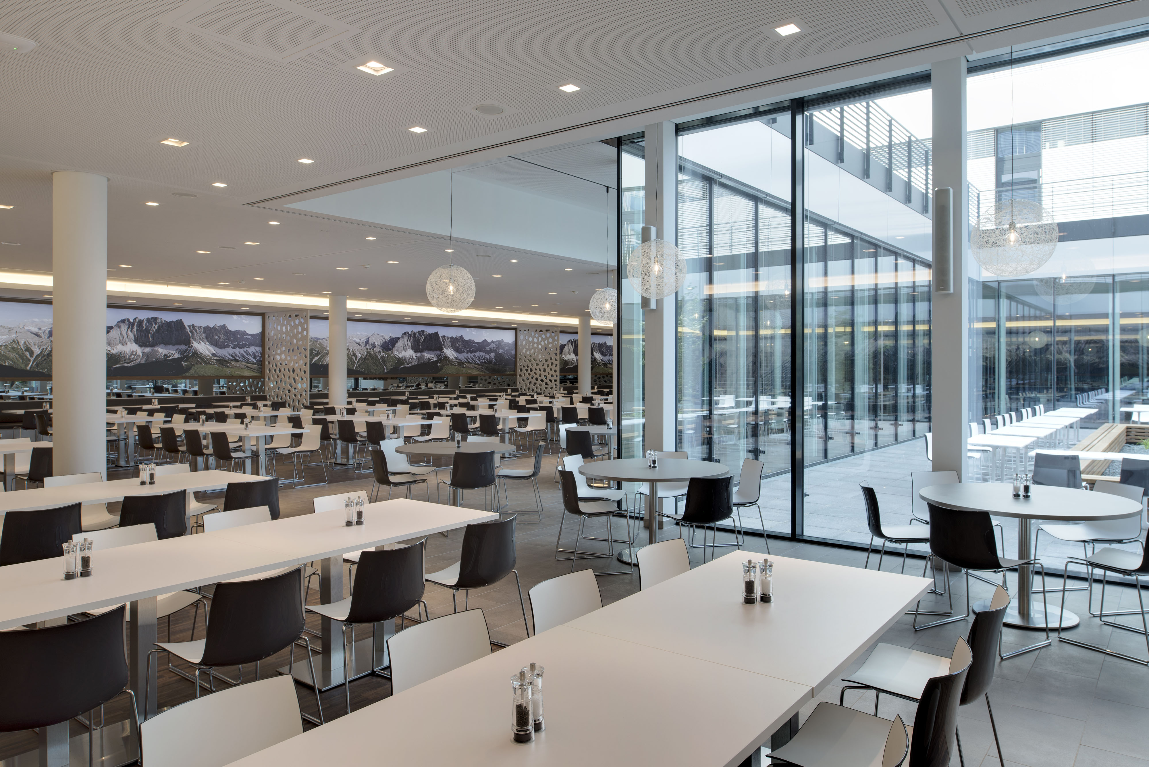 辦公樓食堂裝修設(shè)計(jì)效果圖-第2張圖片-上海古都建筑設(shè)計(jì)集團(tuán)