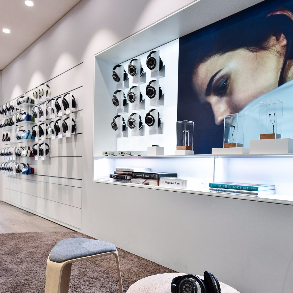 智能耳機營業(yè)廳裝修設(shè)計-第5張圖片-上海古都建筑設(shè)計集團