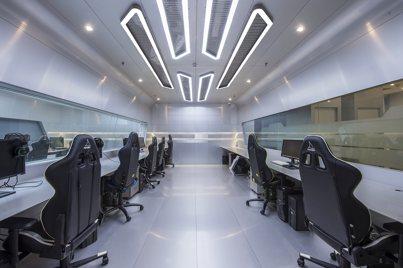 科技風(fēng)格電競俱樂部裝修設(shè)計(jì)-第4張圖片-上海古都建筑設(shè)計(jì)集團(tuán)