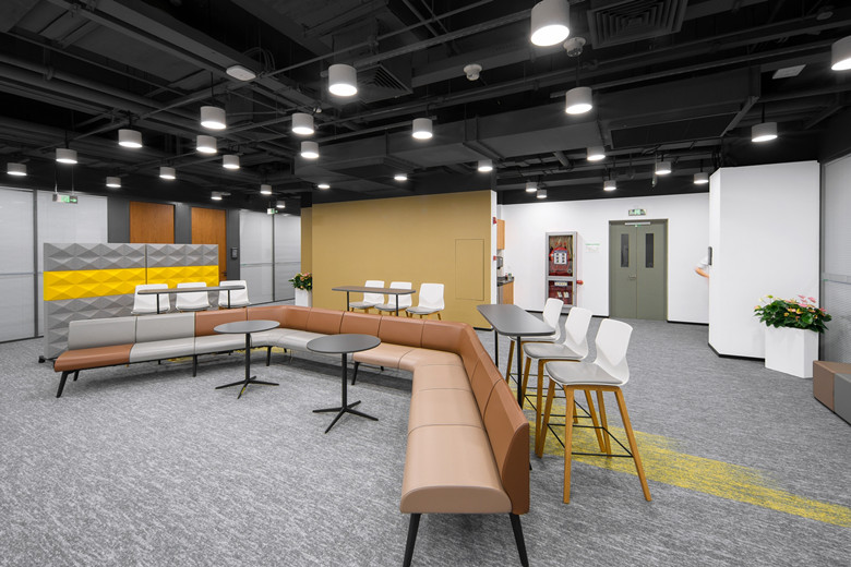 黃浦辦公室設(shè)計880平辦公室布局效果-第2張圖片-上海古都建筑設(shè)計集團 黃浦辦公室設(shè)計880平辦公室布局效果-第2張圖片-上海古都建筑設(shè)計集團