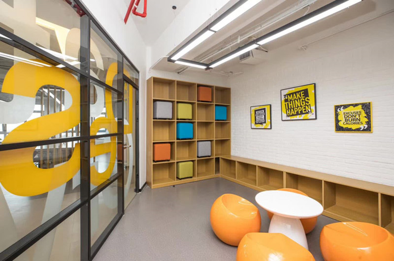 普陀新城市廣場1000平辦公樓設(shè)計(jì)裝潢-第4張圖片-上海古都建筑設(shè)計(jì)集團(tuán) 普陀新城市廣場1000平辦公樓設(shè)計(jì)裝潢-第4張圖片-上海古都建筑設(shè)計(jì)集團(tuán)